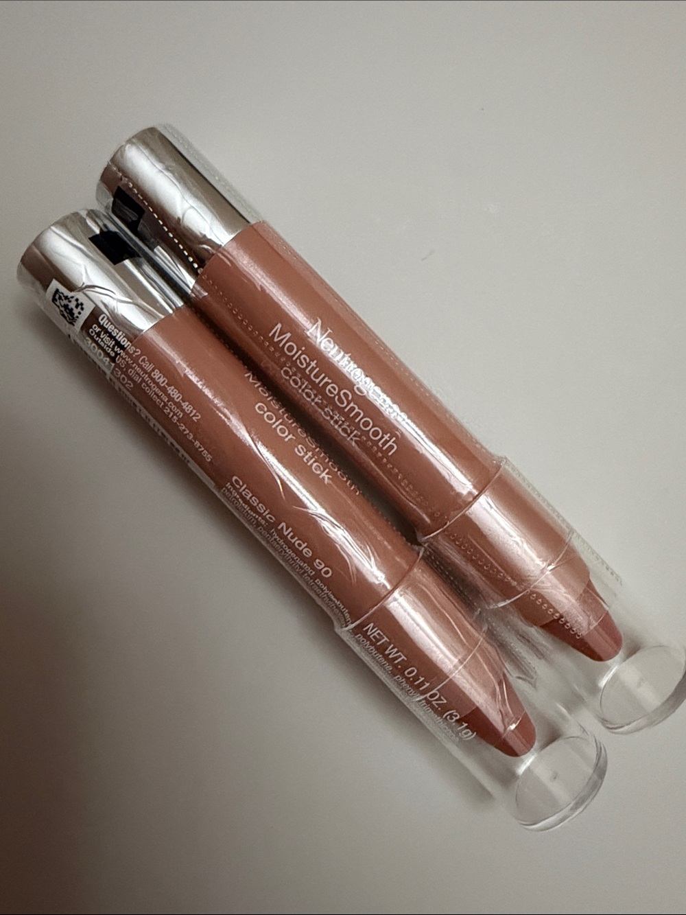 2 Neutrogena Moisturesmooth Color Stick - Classic Nude #90 Sealed